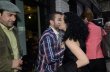 Иван и Елена Петрова си разменят целувки след края на ревюто на Knapp