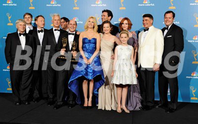 Екипът от сериала &quots;Момчетата от Медисън авеню&quots; грабна наградата за най-добър драматичен сериал.