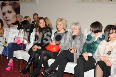 Зейнеб, Гала и Джуджи са сред VIP дамите, които изгледаха награждаването за &quots;Модна икона 2011&quots;