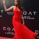 Анджелина Джоли се усамотява под душа