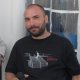 Спенс хваща микрофона за последно