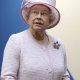 Кралицата спасява брака на Уилям и Катрин